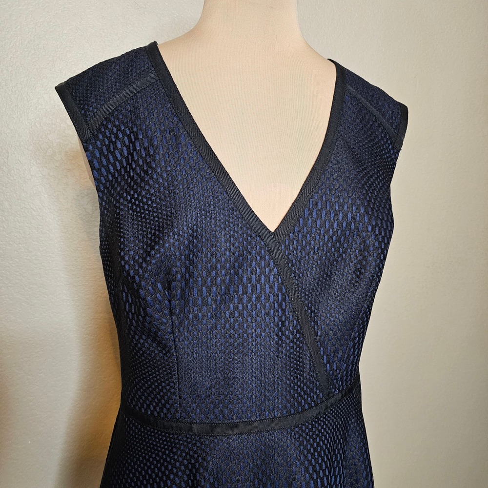 Trina Turk Blue and Black Textured‎ V Neck Fit Flare Dress Size 10 Back cut out - Picture 3 of 12